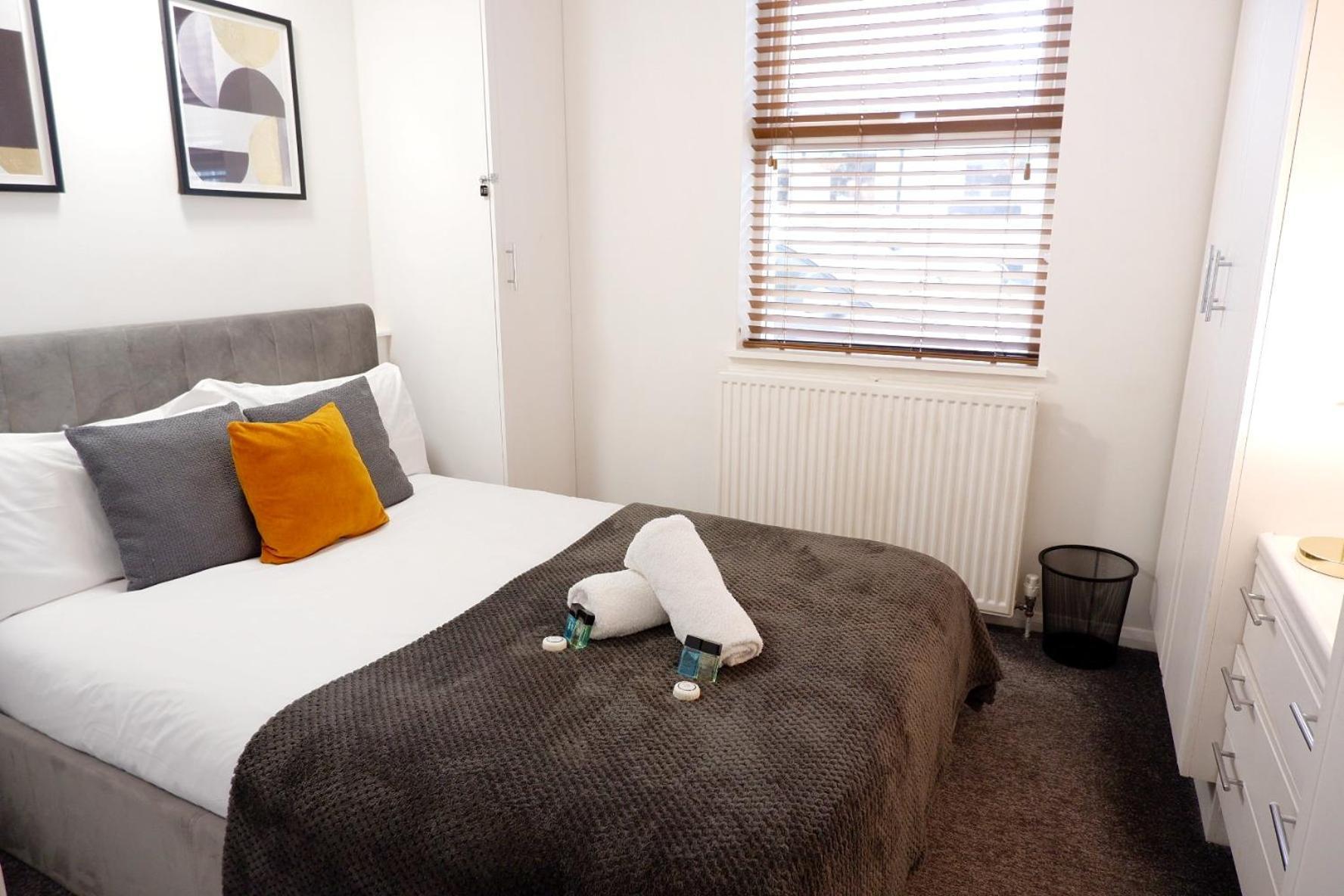 Cosy Apartment Nearby Train Station! واتفورد المظهر الخارجي الصورة
